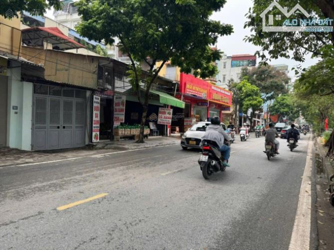 Chỉ 16.5 Tỷ sở hữu ngay nhà Trịnh Đình Cửu, Hoàng Mai, 115m2,  Mặt Tiền cực khủng 6.8m