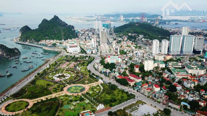 Hiếm!! Bán đất Vĩnh Ngọc: 82M2, Ôtô đỗ cửa, 10M ra bìa làng đường rộng 25M, Giá đầu tư!