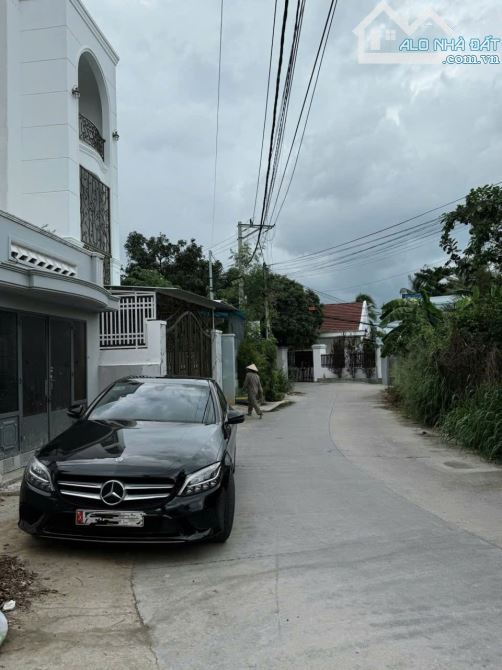 Sang nhượng Lô đất đẹp có sẵn nhà cấp 4, Mặt Tiền Đường Xuân Lạc , Vĩnh Ngọc, Nha Trang