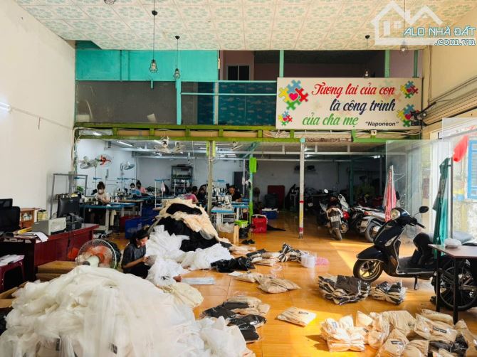 Cho thuê kho xưởng 450m2 hẻm tải gần chợ Cầu
