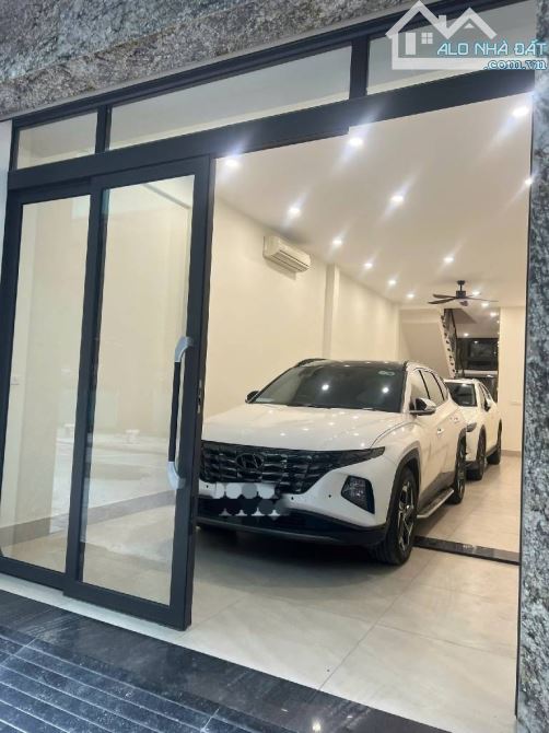 Bán nhà Phố Ngô Gia Tự 100m2, 5 Tầng  Ở và Kinh doanh đa loại hình