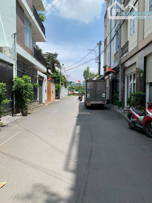 Hẻm xe hơi, có phòng dưới trệt, p14 Gò Vấp, 4x16m, nhỉnh 6 tỷ