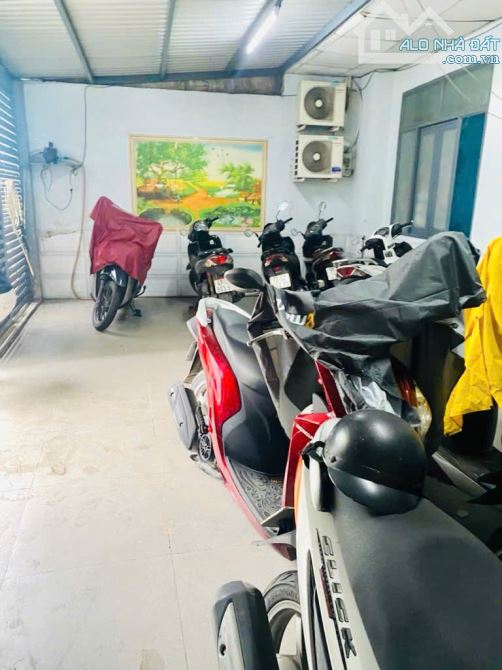 Ngộp 27 Tỷ giảm về 25 Tỷ - Bán nhanh CHDV 4 tầng 160m2 - Ngang hiếm 8m hẻm xe hơi P.24