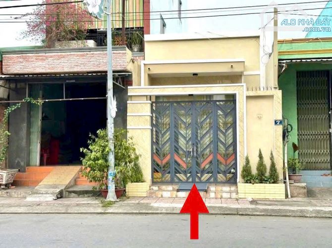 Nhà Mặt Tiền Nguyễn Văn Tuôi thị trấn Bến Lức Long An 116m2
