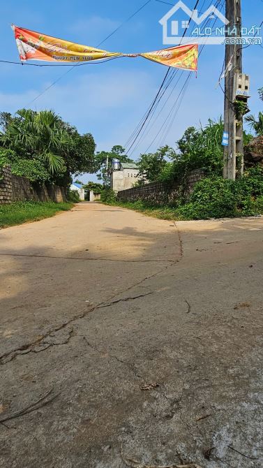 HÓT  HÓT LÔ ĐẤT CÓ  MẶT TIỀN RỘNG VỊ TRÍ TIỀM NĂNG CHỈ 1.x TỶ TẠI CHƯƠNG MỸ HN