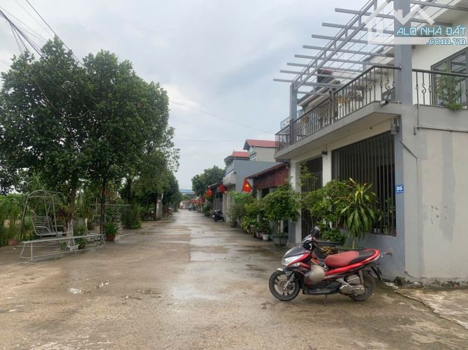 Bán đất – Bắc Thượng-(Xã Quang Tiến –SS)- 140m² - 3,08Tỷ-Full TC- View Hồ -Oto Vào Đất.