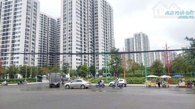 MUA 1 BÁN 1, MUA 2 BÁN 2   KHU PHÂN LÔ PHƯỚC THIỆN Q9. ĐỐI DIỆN V, 140m2  ĐẤT, GIÁ 12tỷ TL