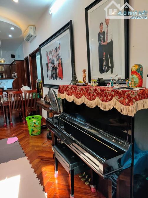 🌿 nhà 65m² – 5 tầng- MT4,2m – ngõ vip phố Liễu Giai - chỉ 17 tỷ