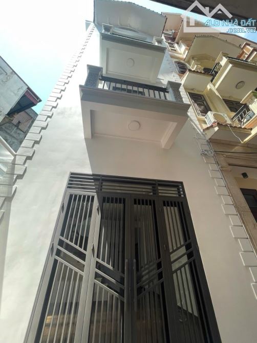 BÁN NHÀ NGÃ TƯ SỞ - Rolnal city 64m² x 4 TẦNG ,MẶT TIỀN 7,7m, Ô tô vào nhỉnh 11 tỷ