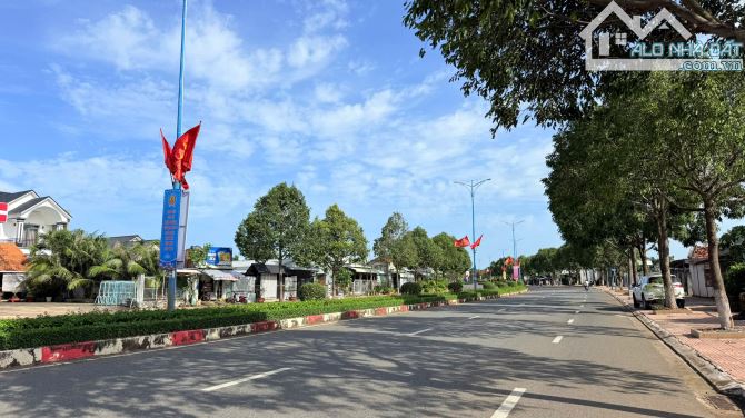 3 LÔ LIÊN KỀ MẶT TIỀN ĐƯỜNG ĐOÀN TRUNG CÒN - THỊ TRẤN ĐẤT ĐỎ- CÁCH TỈNH LỘ 52 CHỈ 50M  🌈D