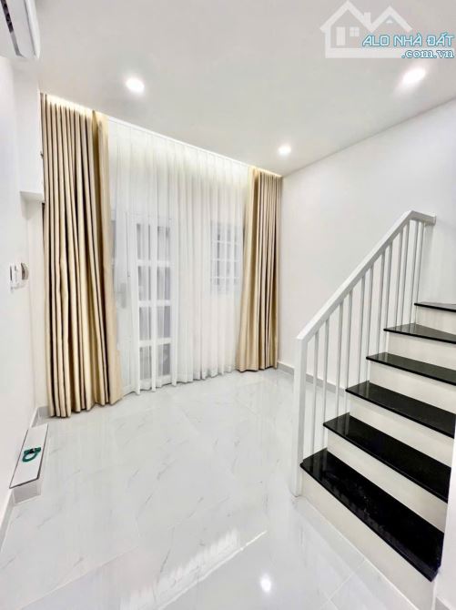 💥🏠🔥TTQUẬN 1, SÁT MẶT TIỀN, CÔ GIANG, NHÀ ĐẸP NHỎ XINH, NỞ HẬU TÀI LỘC, 2TÀNG, NHỈNH 3TỶ