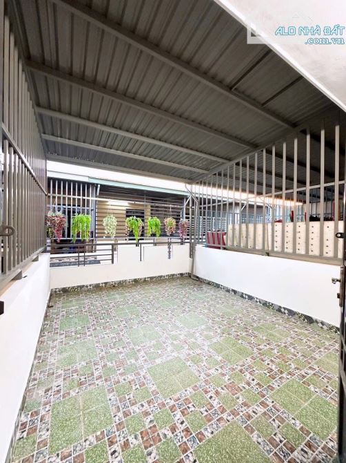 Nhà 2 Lầu Tân Kim 4 x 15m, 4PN 3WC Full Nội Thất Đường Xe Hơi. Sổ Hồng Riêng - 10