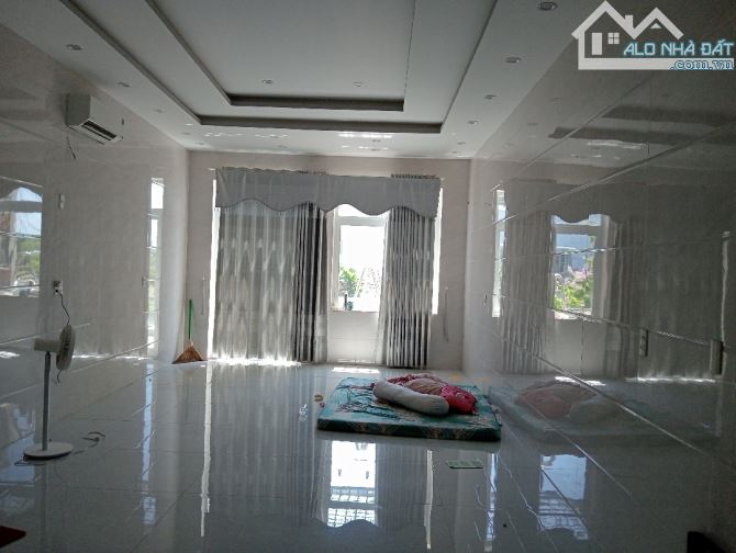 HÓT NHÀ 3 TẦNG 3 MÊ_ĐƯỜNG 7.5M_NGUYỄN PHƯỚC NGUYÊN_DT 157M2_NGANG 5M_CHỈ 7.9 TỶ - 10