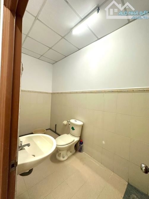 Cho thuê nhà trục chính hẻm hồ tùng mậu gần công an thành phố giá 17 triệu - 10