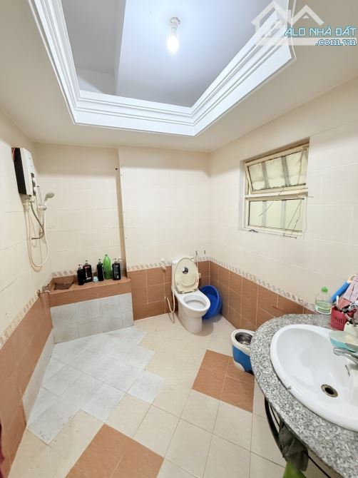 PHÚ NHUẬN, CÁCH MT PHAN ĐĂNG LƯU 1 CĂN, HXH, 106M2, 5 TẦNG BTCT, NỞ HẬU TÀI LỘC  CHỈ 16.7T - 10