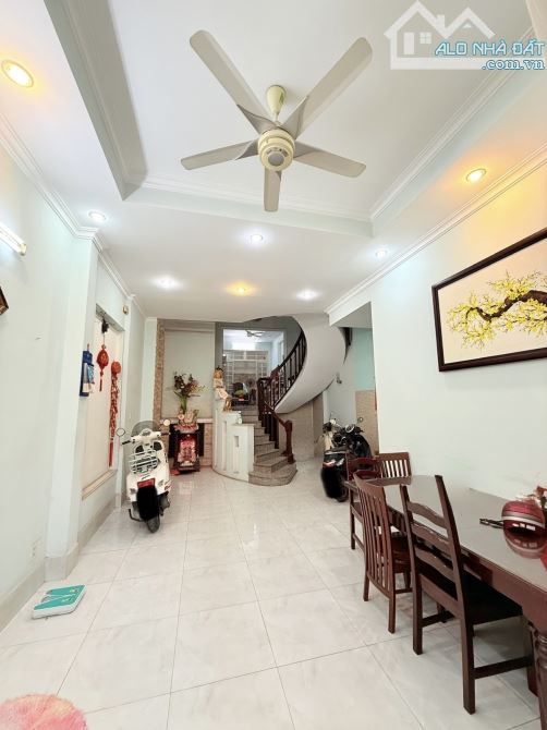 PHÚ NHUẬN, CÁCH MT PHAN ĐĂNG LƯU 1 CĂN, HXH, 106M2, 5 TẦNG BTCT, NỞ HẬU TÀI LỘC  CHỈ 16.7T - 11