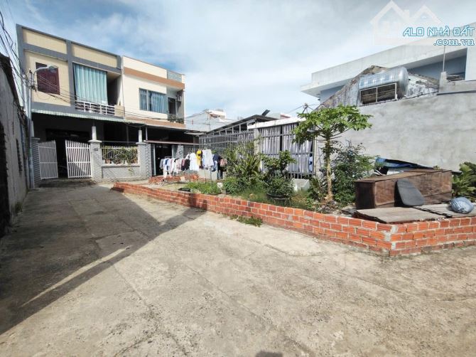 🔥🌟Lô góc 3 mặt kiệt Ô tô Lạc Long Quân. 20m ra mặt tiền. 70m2. Giá chỉ 2,93 tỹ. - 2