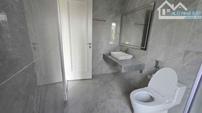 Cho thuê nhà mặt phố 130m2*5 tầng  Nguyễn Quý Đức Thanh Xuân. - 1