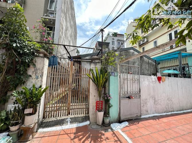 Bán nhà cấp 4 hiện đang là 3 phòng trọ, diện tích 165m2, MT 8,5m, ô tô vào nhà, giá 22 tỷ - 1