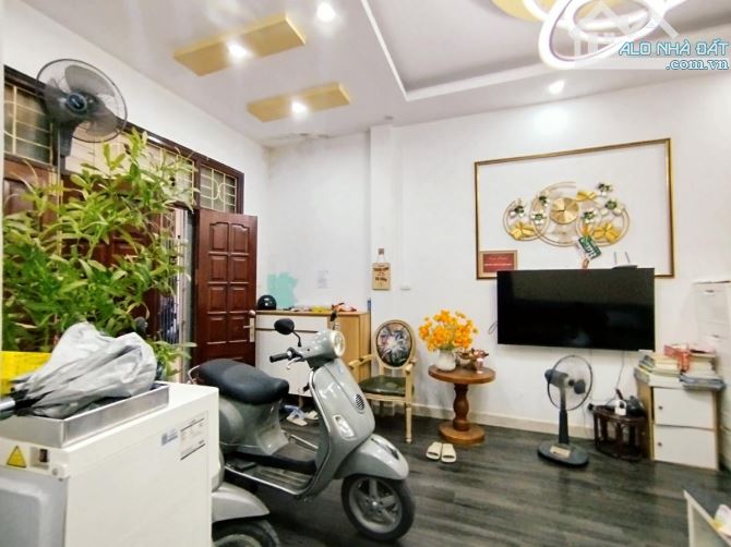 Phố PHÚ THƯỢNG-5 TẦNG - MẶT TIỀN THOÁNG-NỞ HẬU LỘC LÁ ĐẦY NHÀ - 1