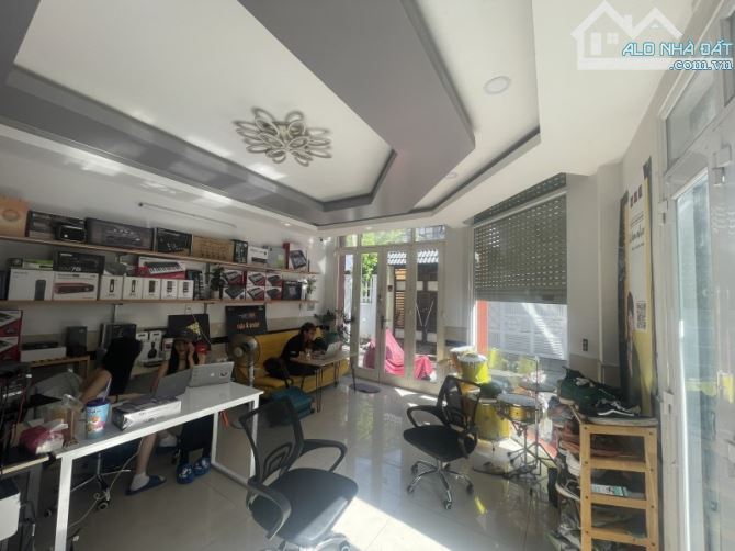 🏡 CĂN GÓC PHÙNG VĂN CUNG - KHU PHỐ ẨM THỰC PHAN XÍCH LONG. 5 TẦNG CHỈ 11.X TỶ - 1