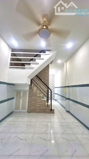 Bán nhà giáp Tên Lửa, 26m2, giá 2 tỷ xx - 1