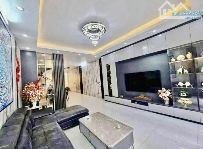 NHÀ PHỐ Tân Mai – LÔ GÓC 2 MẶT THOÁNG – 20M RA Ô TÔ – VF3 ĐỖ CỬA - 50m2 - 5T - hơn 7 tỷ - 1