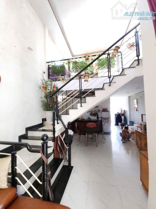 👉📣💥 CHỈ 2,84 TỸ. NHÀ GÁC LỮNG ĐÚC. KIỆT ÂU CƠ, FULL NỘI THẤT MỚI ĐẸP, VÀO Ở NGAY 💥📣👉 - 1
