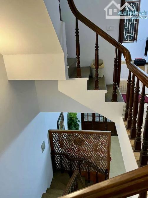 Siêu phẩm phân lô Hoàng Cầu, 47m² x 4 tầng – Ô tô đỗ gần, 2 thoáng, sổ đẹp, dân xây chắc - 1