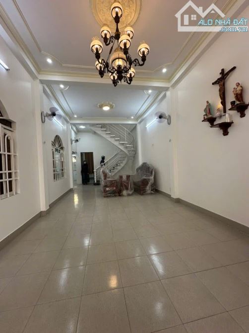 🏡 NHÀ MẶT TIỀN ĐÔNG TÂM – CÁCH NGUYỄN ẢNH THỦ CHỈ 20m  • Diện tích: 6,8m x 20m - 1