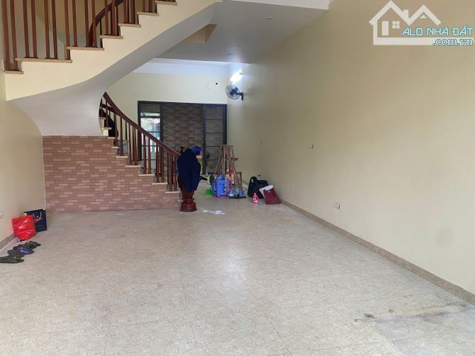 Cho thuê nhà KĐT mới Đại Kim đường Ngiêm Xuân Yêm, Hoàng Mai. DT 90m, 5 tầng, ô tô đỗ cửa. - 1