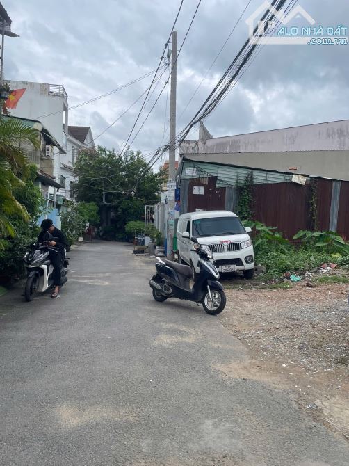 Bán đất xây CHDV ngay chợ Thủ Đức, DT 107m2 (5,6 x 19) giá 7,5 tỷ - 1