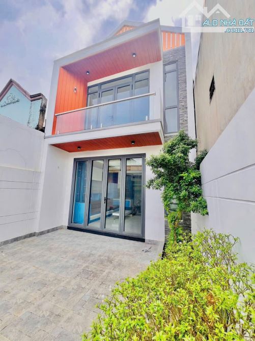 Bán nhà 1 lầu sổ riêng thổ cư 100m2, 1 sẹt đường Đồng Khởi. Đoạn cây xăng 26 - 1