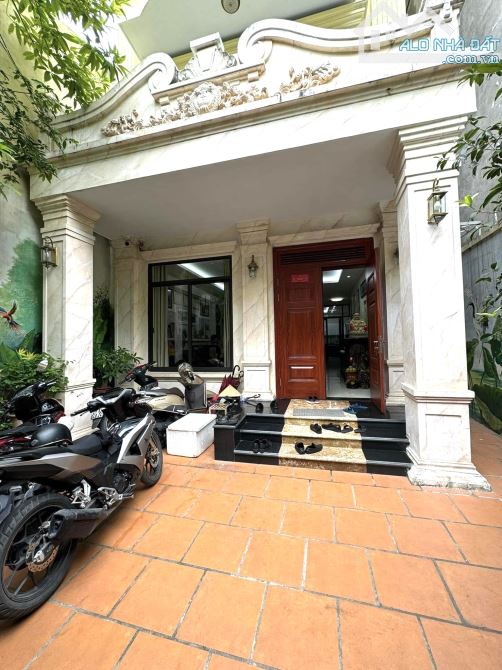 Biệt thự Kim Ngưu quận Hai Bà Trưng 162m2 MT6.7m-6Tầng Thang Máy Ô Tô,Sân Vườn Cực Đẹp - 1