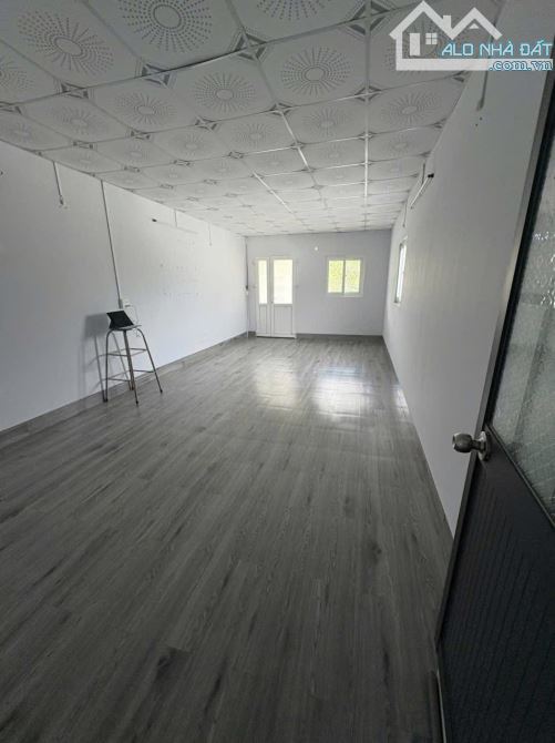 Cho thuê nhà mặt tiền đường bờ kè sông hậu gần nhà hàng lúa nếp giá dưới 10 triệu - 1