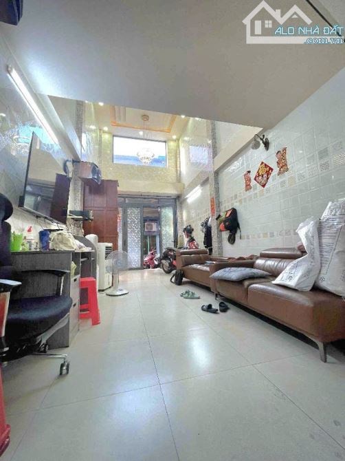 BÁN NHÀ 5 TẦNG MỚI XÂY ĐƯỜNG PHAN VĂN KHỎE P2 QUẬN 6 NGANG 4 DÀI 15 GIÁ 8,1TỶ TL - 1