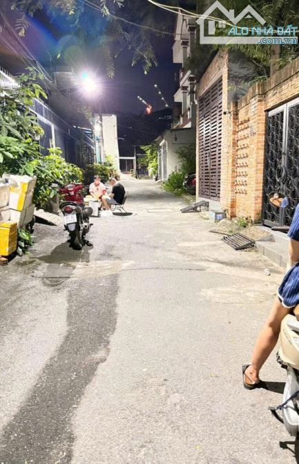 BÁN NHÀ,NGAY NGÃ TƯ LINH XUÂN – TP. THỦ ĐỨC GIÁ CHỈ 6.5 TỶ - 1