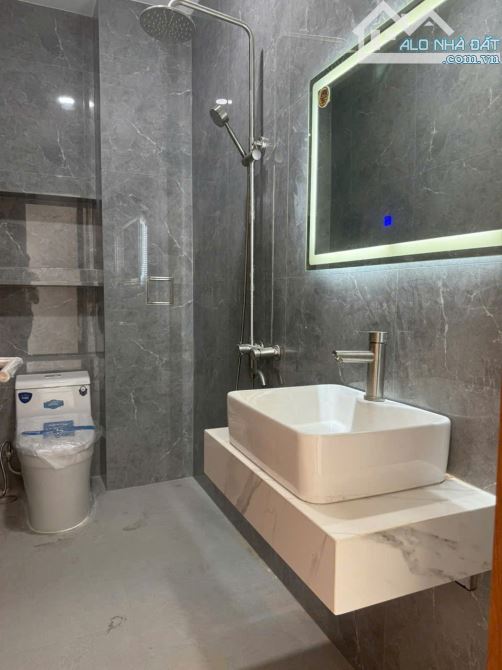 Chủ gửi bán gấp căn nhà mới 1tr2l+ sân thượng,dt 61m giá chỉ 5ty5 bớt lộc nằm cạnh Vinho . - 1