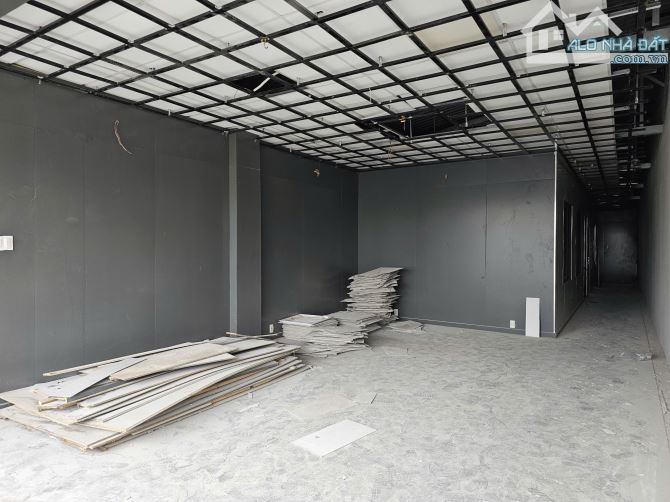 Bán nhà 5x24 mặt phố GS1 đối diện TBS Dĩ An, GO Dĩ An - 1
