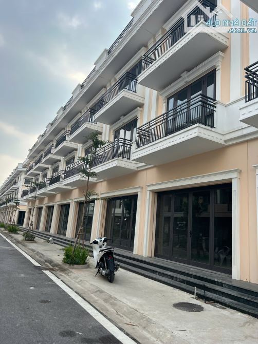 👉 Mua xong lãi luôn căn shophouse Vietsing Square KĐT VSIP Bắc Ninh - 1