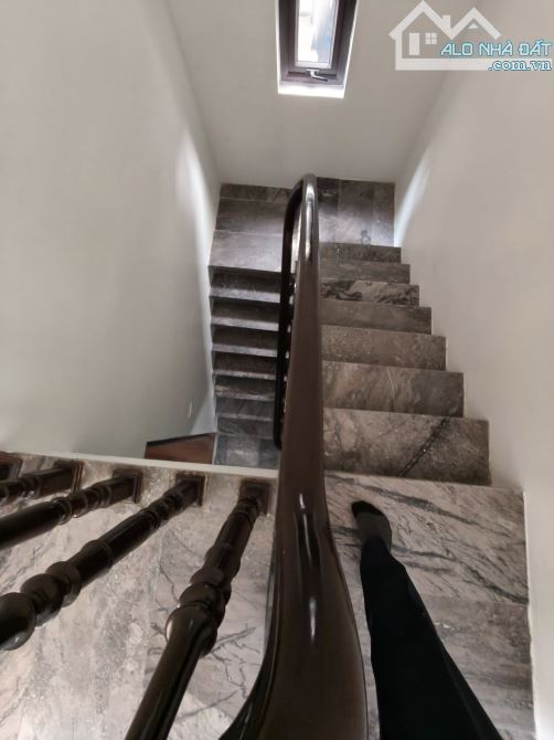 BÁN GẤP NHÀ GIÁP NHỊ HOÀNG MAI 40m2, 4 TẦNG MẶT TIỀN 7,2m GIÁ 7.39 TỶ - 1