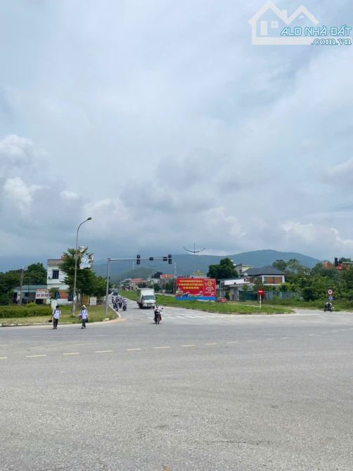 Bán lô đất kinh doanh đắc địa - Đường 302 Cạnh Ngã Tư Hợp Châu - 1