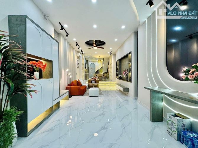 Bán nhà 64m2 Nguyễn Văn Quá,Q12 xây 3 tầng giá 2tỷ150.Gần công viên Cây Sộp.Hẻm 8m.Sẵn sổ - 1