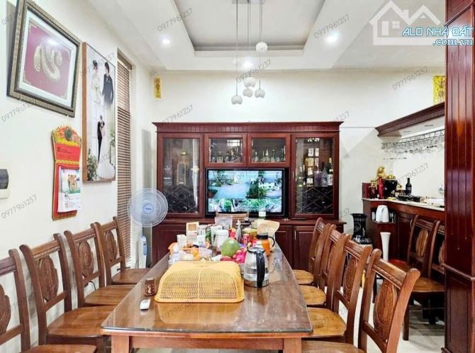 BÁN NHÀ ĐẶNG THÙY TRÂM 60m2. NHÀ DÂN XÂY, HAI THOÁNG - GARA Ô TÔ + 2 Ô TÔ TRÁNH - 1