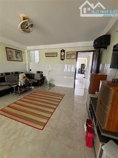 CHỈ NHỈNH 4 TỶ CÓ NGAY NHÀ 2 TẦNG HẬU GIANG, 54M2, QUẬN 6 - 1