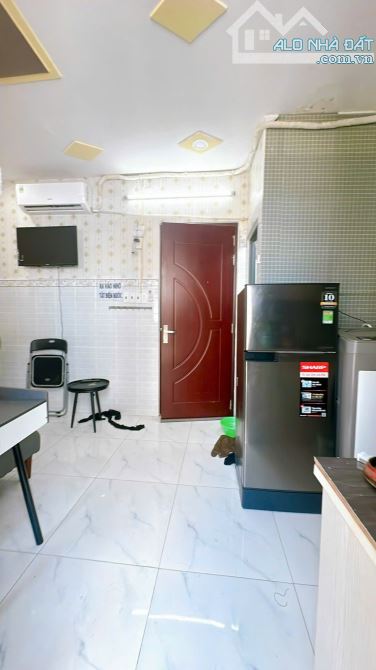 Bán nhà MT Q.4 - Ngang gần 5m, CN 62m² - 5 Tầng BTCT - Nhỉnh 10 Tỷ - 1