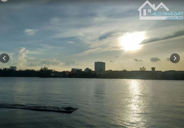 Bán khuôn đất khu Compound phong thủy tốt 2 mặt tiền hướng sông Sài Gòn, 15x21m - 1