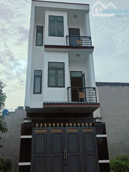 Nhà mới 2 lầu chỉ 2 tỷ xíu trong KDC Cát Tường Phú Sinh mỹ hạnh bắc long an - 1