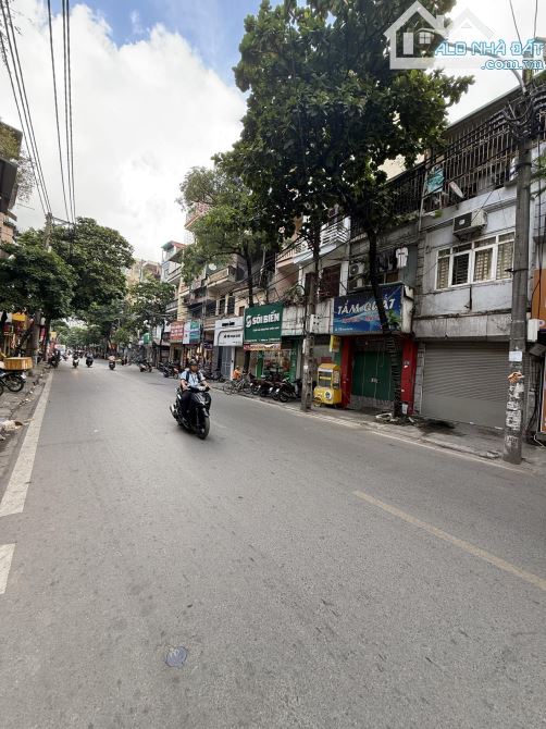 Độc quyền trực tiếp chủ nhà - 70m2 - MT 3,3m Hoàng Văn Thái nở hậu - 2 thoáng - 27 tỷ - KD - 1
