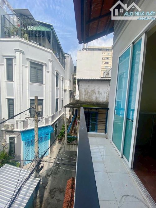 Nhà 2 Mặt Tiền Hẻm 3.5M Cách Mặt Tiền Nguyễn Tiểu La P.8 10M Kết Cấu 3 Tầng Sát Chợ NTP - 1